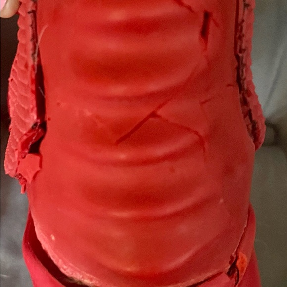 100% Authentic, Badly damaged Red October Nikes/ Yeezys - Picture 3 of 9